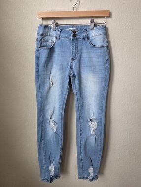 Encore Jeans Distressed Skinny Jeans Size 9
